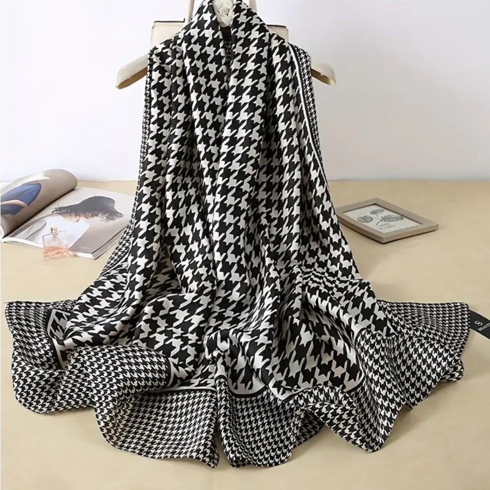 Scarf, Chic Rectangular Houndstooth Shawl, Black/White, Approx. 70” By 28”, New!
